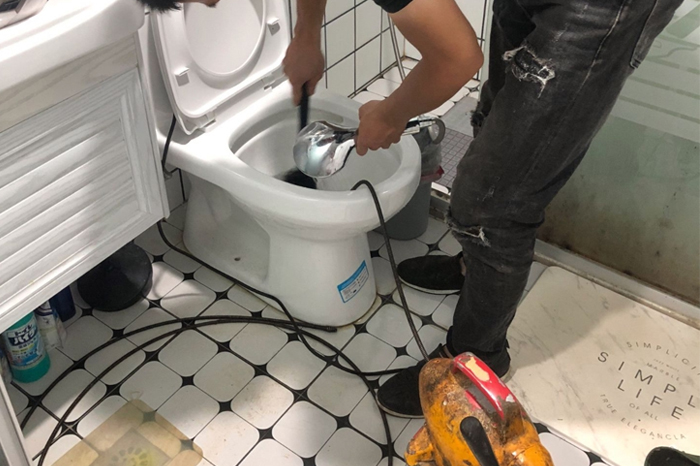 龙河镇疏通下水道