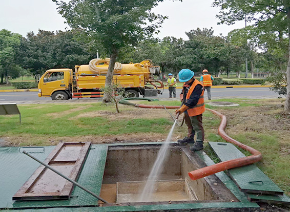 龙河镇化油池清理
